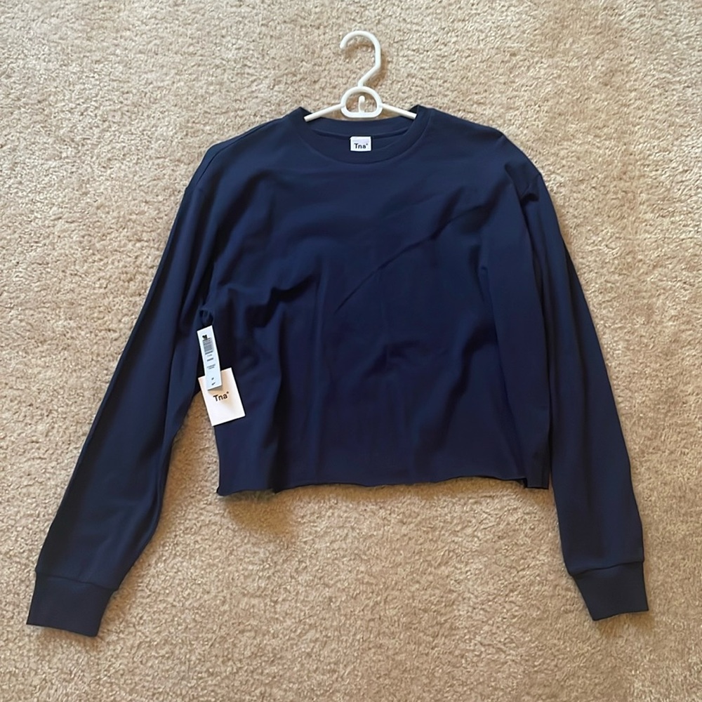 Aritzia cropped long sleeve TNA